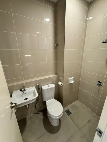 Kondominium untuk Dijual di Waltz Residences - YP Tan - Bathroom - PropertyGuru.com.my