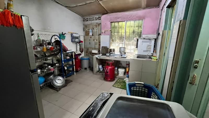 2-storey Terraced House for Sale in Kampung Pasir Baharu Puchong (Puchong) - Siew . - Kitchen - PropertyGuru.com.my