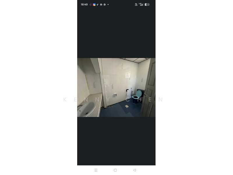 Rumah Berkembar untuk Dijual di Taman Overseas Union (Taman Oug) (Jalan Klang Lama (Old Klang Road)) - Kenny Chen - Bathroom - PropertyGuru.com.my