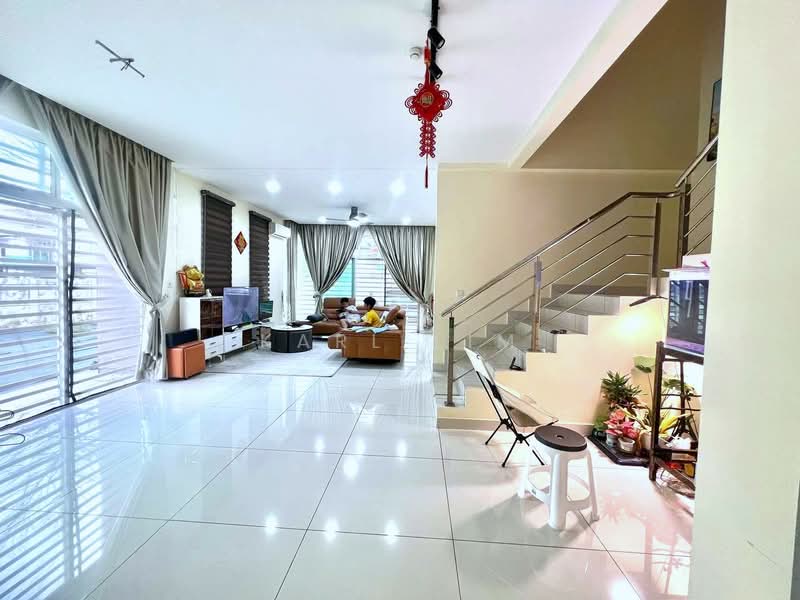 Cluster House for Sale in Taman Mutiara Rini (Skudai) - Karl Lim - Living Room - PropertyGuru.com.my