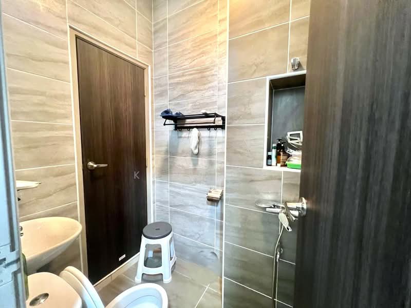Cluster House for Sale in Taman Mutiara Rini (Skudai) - Karl Lim - Bathroom - PropertyGuru.com.my