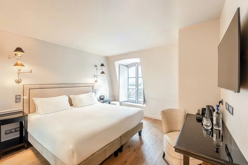Hotel / Resort untuk Dijual di Tun Razak Exchange (Kuala Lumpur) - Simone Ngo - Bedroom - PropertyGuru.com.my