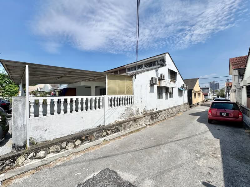 Rumah Teres 1 Tingkat untuk Dijual di Bandar Sri Damansara (Selangor) - Azli Ibrahim - Exterior - PropertyGuru.com.my