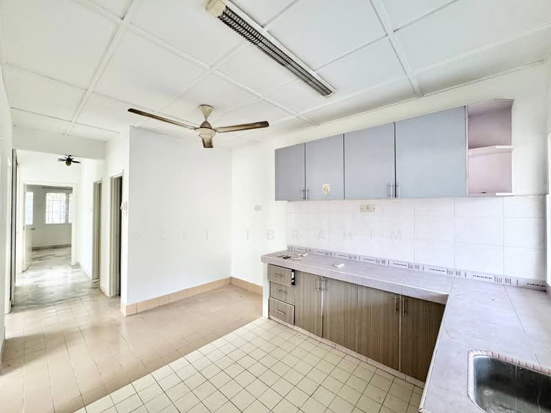 Rumah Teres 1 Tingkat untuk Dijual di Bandar Sri Damansara (Selangor) - Azli Ibrahim - Kitchen - PropertyGuru.com.my