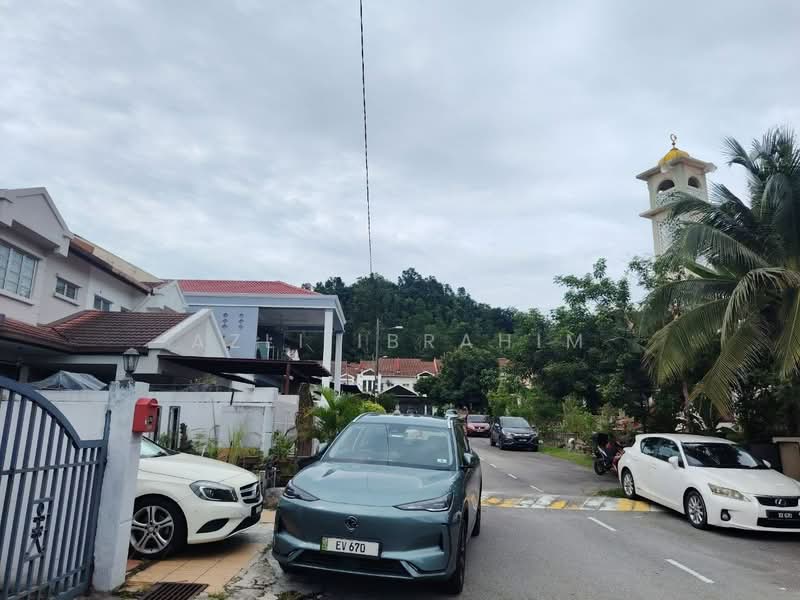 Rumah Teres 2 Tingkat untuk Dijual di Taman Kajang Perdana (Kajang) - Azli Ibrahim - Exterior - PropertyGuru.com.my