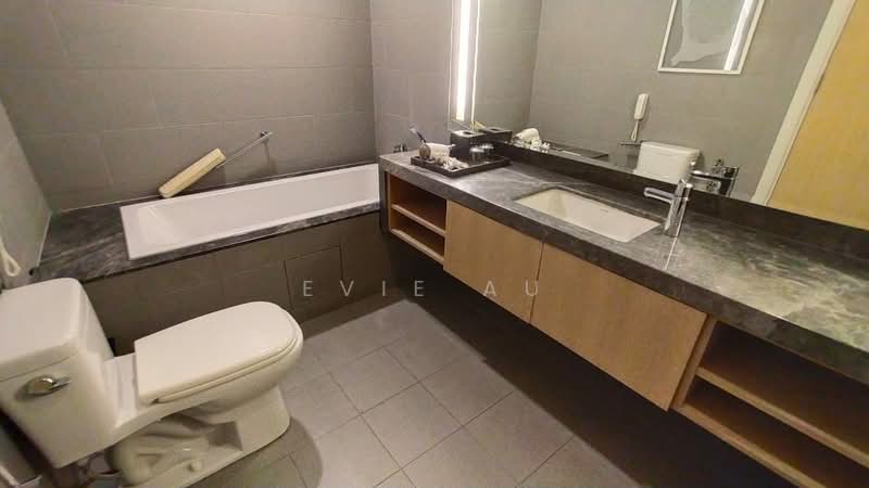 Servis Apartment untuk Disewa di Fraser Residence (188 Suites) - Evie Au - Bathroom - PropertyGuru.com.my