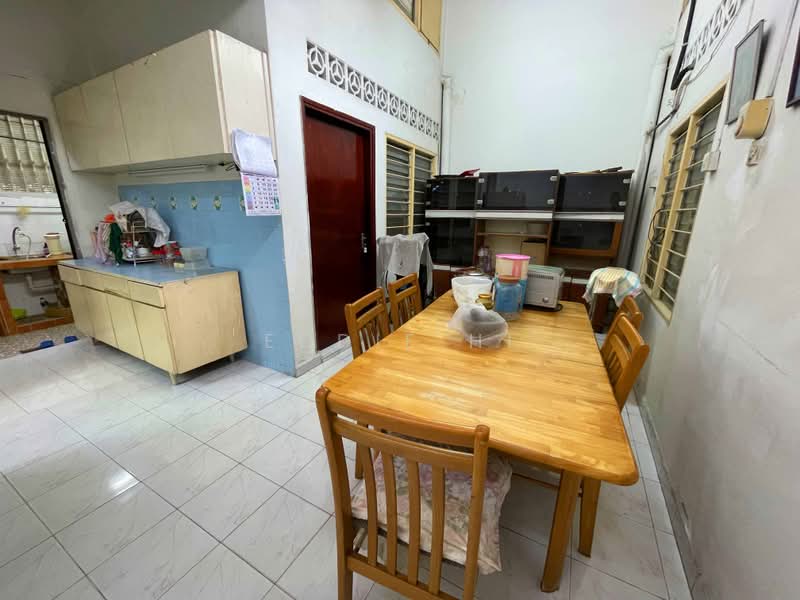 Rumah Teres 1 Tingkat untuk Dijual di Seksyen 8 (Petaling Jaya) - Eddie Hi - Kitchen - PropertyGuru.com.my