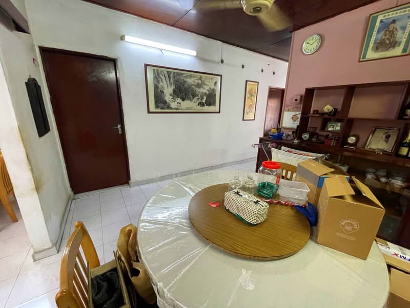Rumah Teres 1 Tingkat untuk Dijual di Seksyen 8 (Petaling Jaya) - Eddie Hi - Dining Room - PropertyGuru.com.my