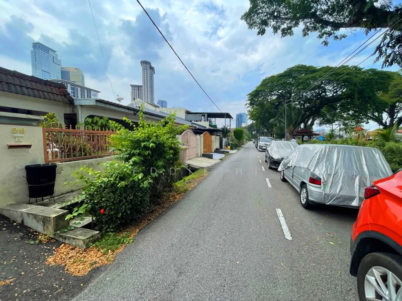 Rumah Teres 1 Tingkat untuk Dijual di Seksyen 8 (Petaling Jaya) - Eddie Hi - Exterior - PropertyGuru.com.my