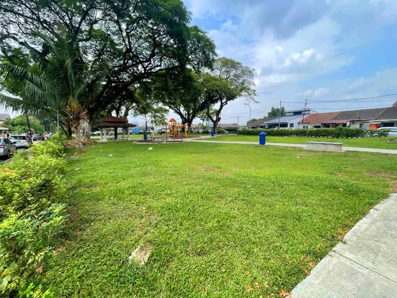 Rumah Teres 1 Tingkat untuk Dijual di Seksyen 8 (Petaling Jaya) - Eddie Hi - Garden - PropertyGuru.com.my