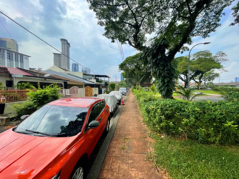Rumah Teres 1 Tingkat untuk Dijual di Seksyen 8 (Petaling Jaya) - Eddie Hi - Exterior - PropertyGuru.com.my