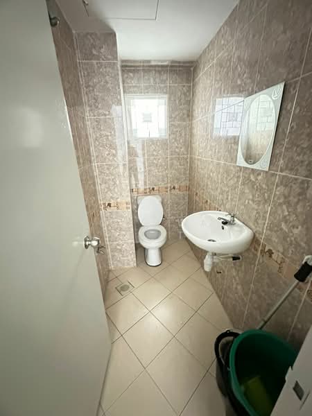 Kondominium untuk Disewa di Kepong Sentral Condominium - Kong Wai Keat - Bathroom - PropertyGuru.com.my