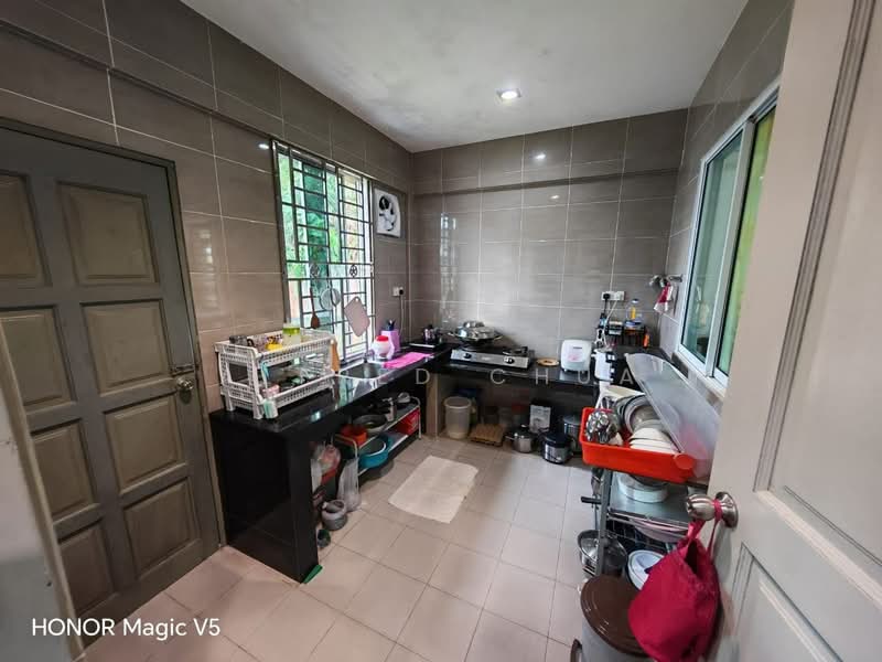 2-storey Terraced House for Sale in Kota Samarahan (Sarawak) - Alfred Chua - Kitchen - PropertyGuru.com.my