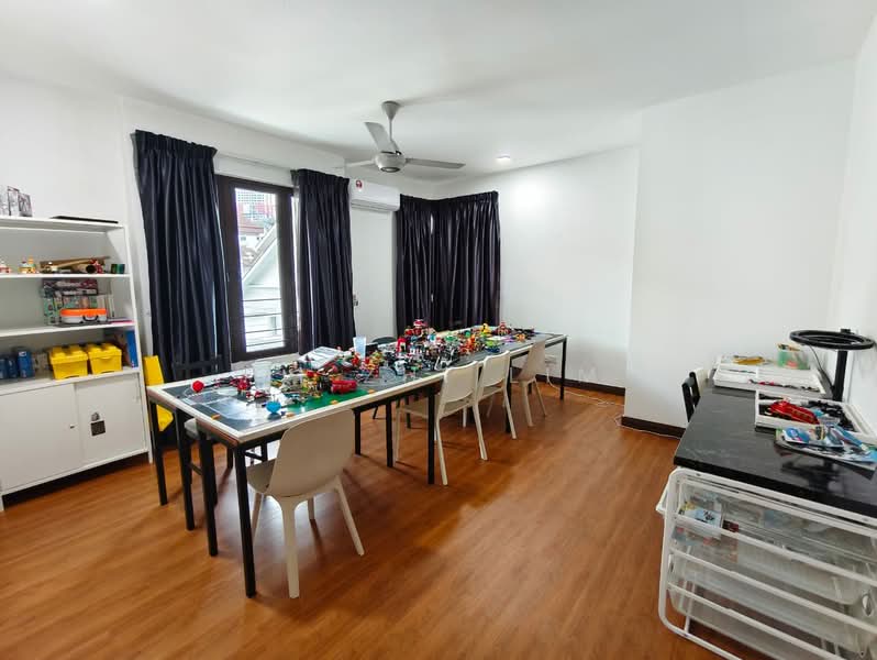 Semi-Detached House for Rent in Subang Jaya (Selangor) - Qi Zhi Lim - Study - PropertyGuru.com.my