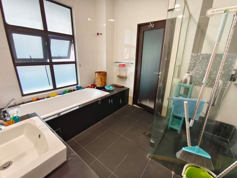 Semi-Detached House for Rent in Subang Jaya (Selangor) - Qi Zhi Lim - Bathroom - PropertyGuru.com.my