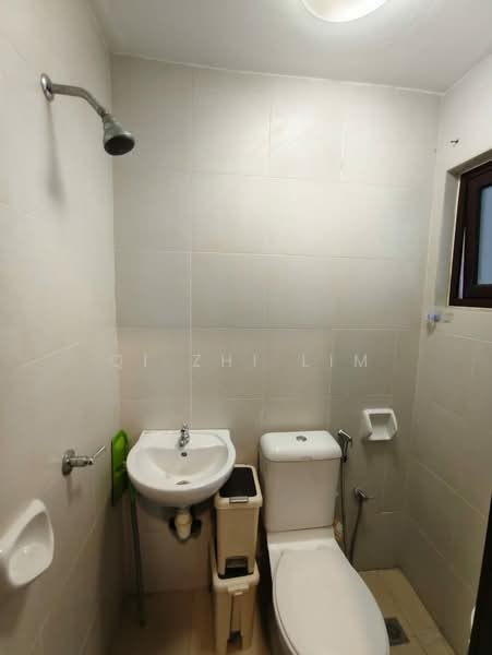 Semi-Detached House for Rent in Subang Jaya (Selangor) - Qi Zhi Lim - Bathroom - PropertyGuru.com.my