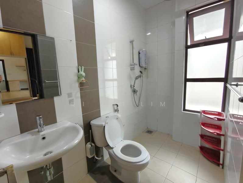 Rumah Berkembar untuk Disewa di Subang Jaya (Selangor) - Qi Zhi Lim - Bathroom - PropertyGuru.com.my