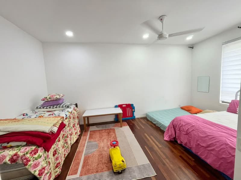 3-storey Terraced House for Sale in Tamansari (Rawang) - Samson Lee - Bedroom - PropertyGuru.com.my
