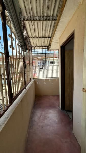 2-storey Terraced House for Rent in Tanjung Bungah (Penang) - Rainny Wong - Balcony - PropertyGuru.com.my
