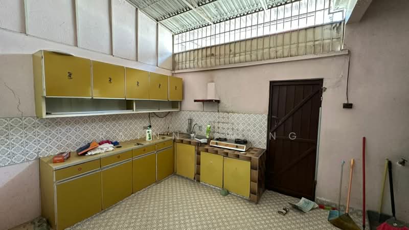 2-storey Terraced House for Rent in Tanjung Bungah (Penang) - Rainny Wong - Kitchen - PropertyGuru.com.my