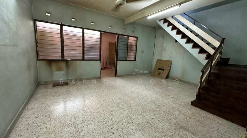 2-storey Terraced House for Rent in Tanjung Bungah (Penang) - Rainny Wong - Living Room - PropertyGuru.com.my