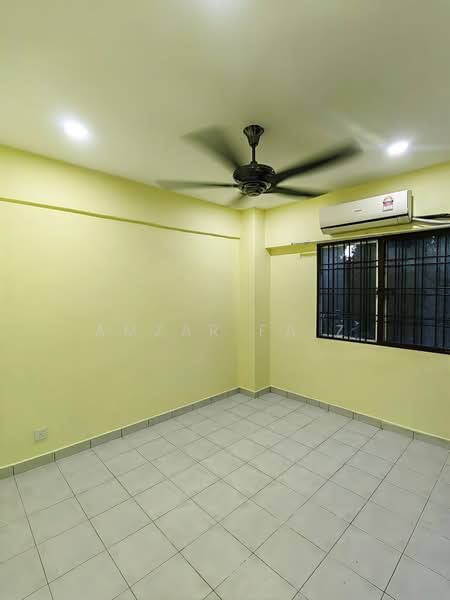 Pangsapuri untuk Dijual di Pangsapuri Sri Cempaka - Amzar Faiz - PropertyGuru.com.my