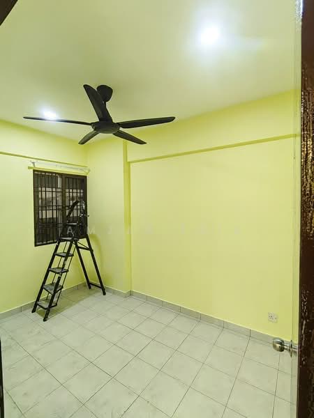 Pangsapuri untuk Dijual di Pangsapuri Sri Cempaka - Amzar Faiz - PropertyGuru.com.my