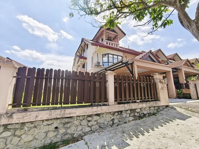 3.5-storey Terraced House for Sale in Presint 16 (Putrajaya) - Azli Ibrahim - Exterior - PropertyGuru.com.my