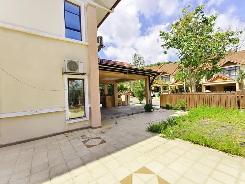 3.5-storey Terraced House for Sale in Presint 16 (Putrajaya) - Azli Ibrahim - Exterior - PropertyGuru.com.my