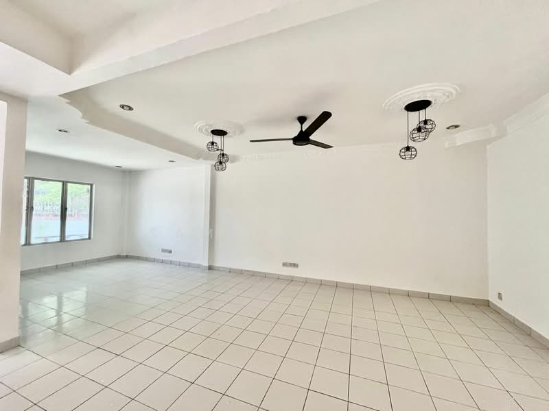 Rumah Teres 2-Tingkat untuk Dijual di Kota Emerald (Rawang) - Samson Lee - Living Room - PropertyGuru.com.my