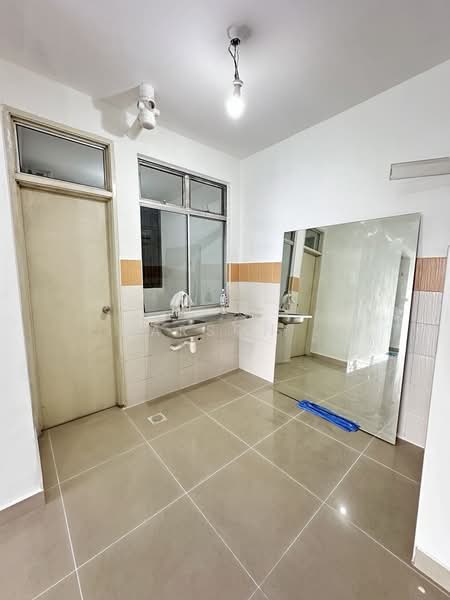 Pangsapuri untuk Dijual di Kipark Apartment - Carson . - Interior - PropertyGuru.com.my