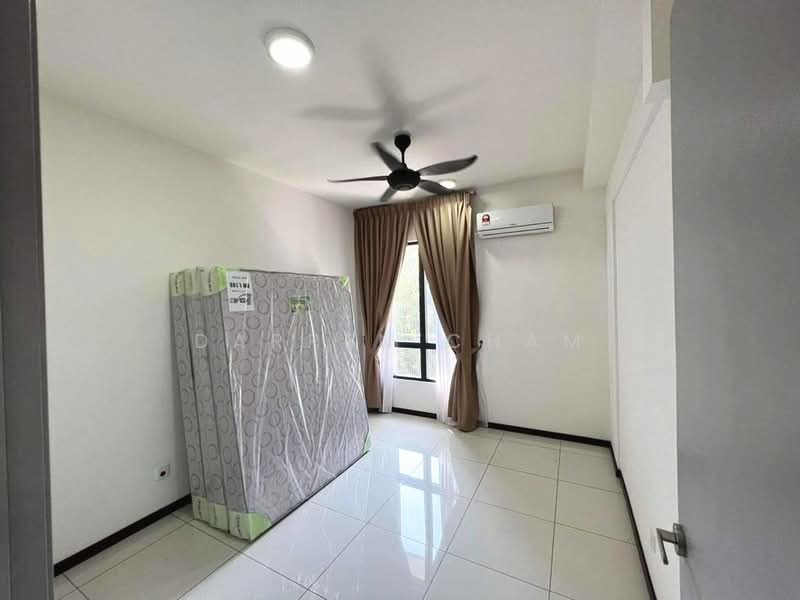 Servis Apartment untuk Disewa di Luminari - Darren Cham - Bedroom - PropertyGuru.com.my