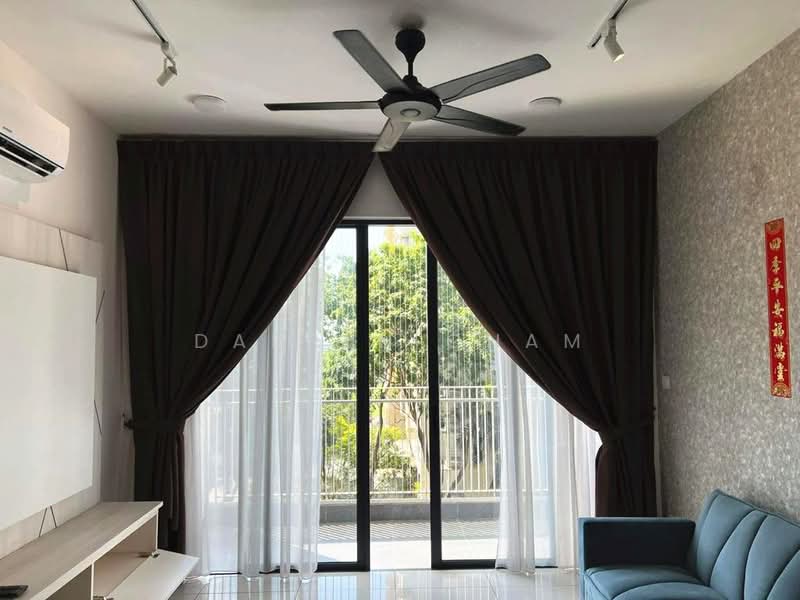Servis Apartment untuk Disewa di Luminari - Darren Cham - Living Room - PropertyGuru.com.my