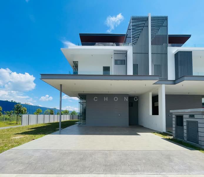 Semi-Detached House for Sale in Shah Alam (Selangor) - Ivy Chong - Exterior - PropertyGuru.com.my