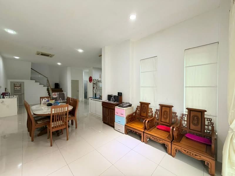 Rumah Berkembar untuk Dijual di Kenny Hill (Kuching) - Alfred Chua - Living Room - PropertyGuru.com.my