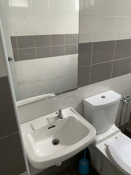 Service Residence for Sale at Menara Rajawali - Jacqueline Zheng - Bathroom - PropertyGuru.com.my
