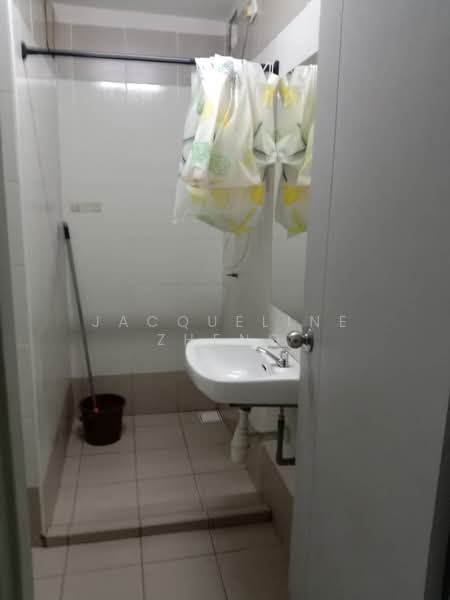 Service Residence for Sale at Menara Rajawali - Jacqueline Zheng - Bathroom - PropertyGuru.com.my