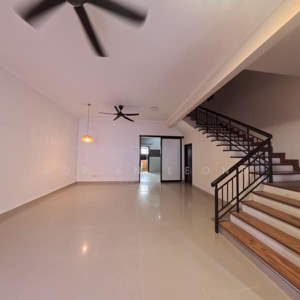 Rumah Teres 2 Tingkat untuk Dijual di Bandar Kinrara (Selangor) - Adrian Leong - Living Room - PropertyGuru.com.my
