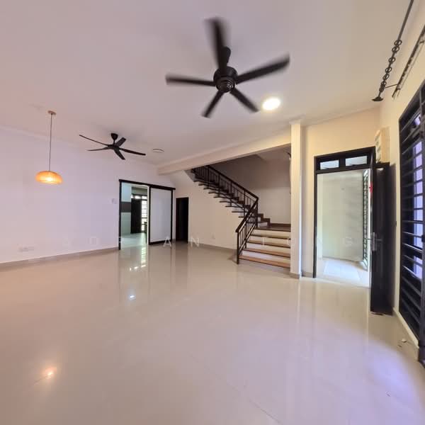Rumah Teres 2 Tingkat untuk Dijual di Bandar Kinrara (Selangor) - Adrian Leong - Living Room - PropertyGuru.com.my