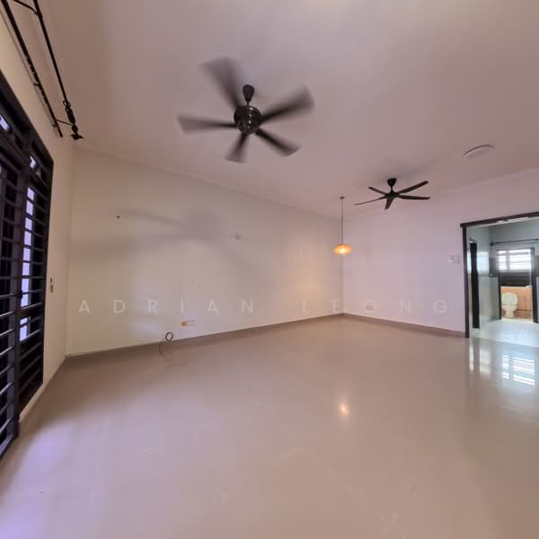 Rumah Teres 2 Tingkat untuk Dijual di Bandar Kinrara (Selangor) - Adrian Leong - Living Room - PropertyGuru.com.my