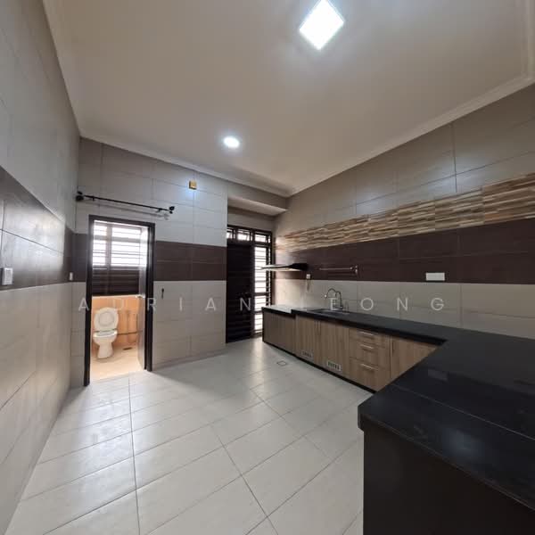 Rumah Teres 2 Tingkat untuk Dijual di Bandar Kinrara (Selangor) - Adrian Leong - Kitchen - PropertyGuru.com.my