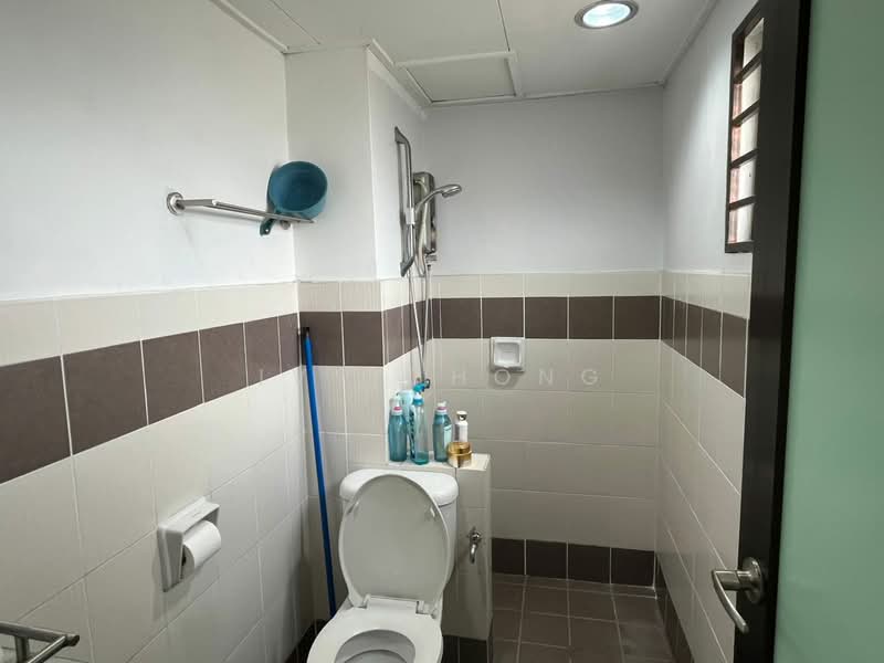 Kondominium untuk Dijual di Koi Legian - Ivy Chong - Bathroom - PropertyGuru.com.my