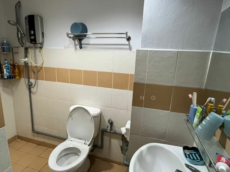 Kondominium untuk Dijual di Koi Legian - Ivy Chong - Bathroom - PropertyGuru.com.my