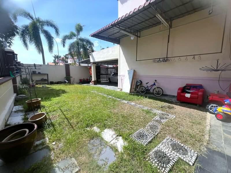 Rumah Berkembar untuk Dijual di Taman Sutera Utama (Skudai) - Karl Lim - Exterior - PropertyGuru.com.my