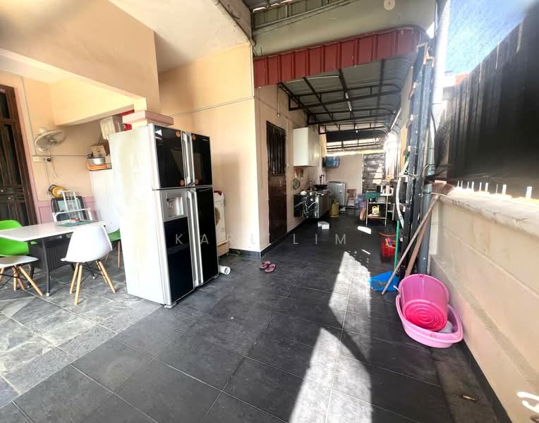 Rumah Berkembar untuk Dijual di Taman Sutera Utama (Skudai) - Karl Lim - Exterior - PropertyGuru.com.my