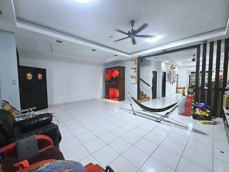 Rumah Berkembar untuk Dijual di Taman Sutera Utama (Skudai) - Karl Lim - Living Room - PropertyGuru.com.my