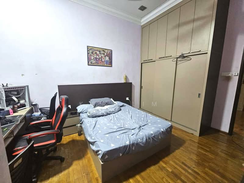 Rumah Berkembar untuk Dijual di Taman Sutera Utama (Skudai) - Karl Lim - Bedroom - PropertyGuru.com.my