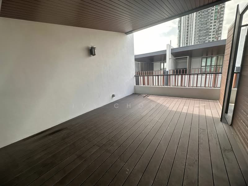 4.5-storey Terraced House for Sale in Kampung Sungai Kayu Ara (Petaling Jaya) - Ivy Chong - Balcony - PropertyGuru.com.my