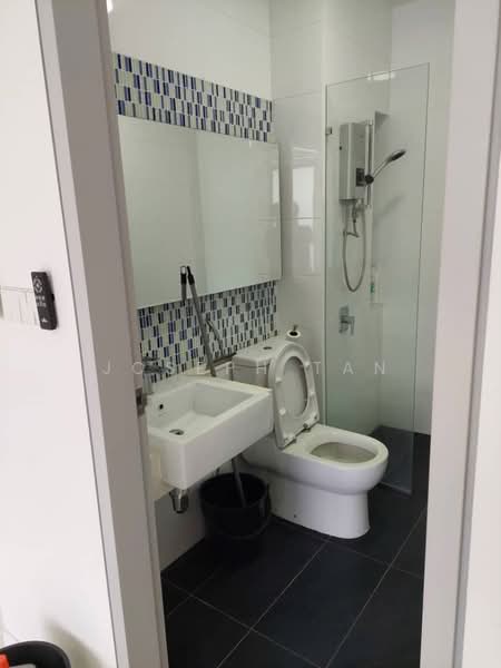Service Residence for Rent at Seventeen Mall & Residences (Biji Living) - Joseph Tan - Bathroom - PropertyGuru.com.my