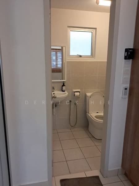 Servis Apartment untuk Disewa di Alanis Residence - Derrick Hee - Bathroom - PropertyGuru.com.my